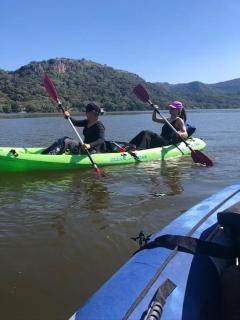 Cabaña y Camper, en la laguna - 1