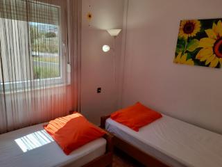 Apartment in Pag with sea view, terrace, air conditioning, WiFi (4891-1) - Pag - 6