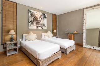 Villa Yoga by Villa Finder - Seminyak - 1