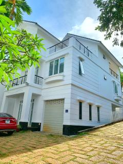 5 Bedroom Villa in Vung Tau- The Black & White Garden Villa - Xã Thang Tam - 9
