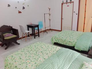 Free 1 set breakfast if book 48h before check in time2 No dog pls No breakfast on Sunday 10min taxi Airport train 2min walk 7-11 - Bangkok - 8