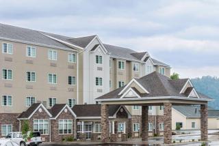 Microtel Inn & Suites by Wyndham New Martinsville - New Martinsville - 9