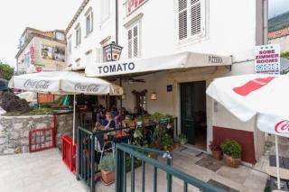 Tomato Old Town entrance - Dubrovnik - 7