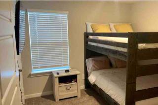 Luxe 3 Bedroom Villa - Near Airport, NRG, Downtown - Houston - 1
