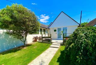 Golden Acre Jurassic Coastal Lodges ,Eype - 2