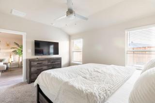 Luxe 3 Bedroom Villa - Near Airport, NRG, Downtown - Houston - 4