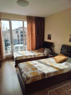 Deluxe Admiral Plaza - 9