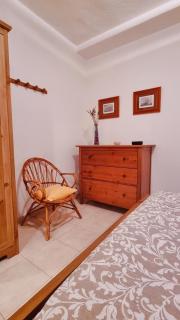 Apartamento rojo con vistas al mar - 4