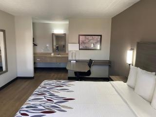 Red Roof Inn Jacksonville, AL - 3