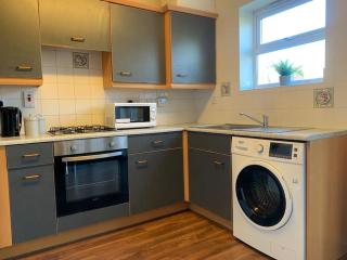House - 10min to City Centre - Sleeps 4 - Parking - Birmingham - 6