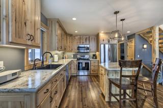 Lakefront Cottage in Iron River 3 Mi to Skiing! - Iron River - 3