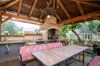 Studio apartment in Ika with balcony, air conditioning, WiFi, washing machine 5025-3 - Ika - 2