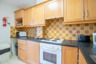 127 - Lovely 2 Bed Apartment with Parking - Galway - 9
