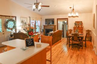 Cozy Whittier Home with Fire Pits Less Than 15 Mi to Hiking! - Whittier - 3