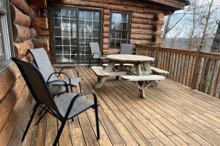 Secluded Cabin with Spacious Kitchen and Dining Area! - Sunset - 9