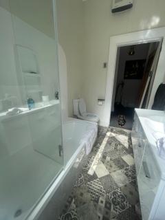 Big Fully Equipped 3BRM Quiet Farm House Near Beach & 12 min to Town - Riverton - 4