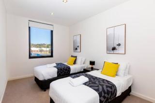 4 Bedroom Executive City Apartment! - 6