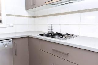 Lovely 3 Bed, 2 Bath in the City Centre! - Wagga Wagga - 6