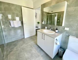 Wagga Apartments #2! - 4