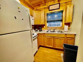 Good Life Cabin 1 - Bryson City - 2