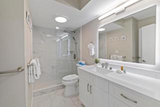 Stylish Oasis with Great Ocean and Diamond Head Views, Free Parking! - Honolulu - 8