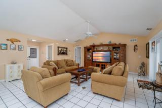 Private Pool Home - Just Miles from Sanibel and Fort Myers Beach - home - Fort Myers - 2