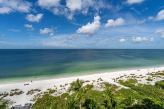 Welcome to Ambassador # 905 Penthouse condo - 4