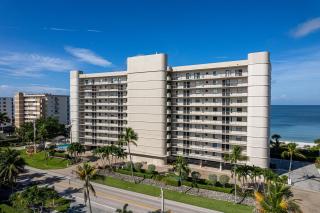 Welcome to Ambassador # 905 Penthouse condo - 3