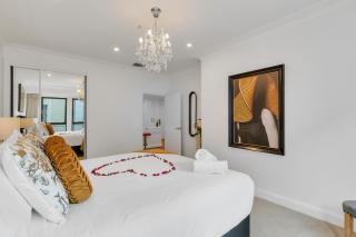 The Marble Royale - Auckland - 0