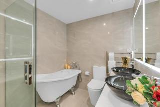 The Marble Royale - Auckland - 8