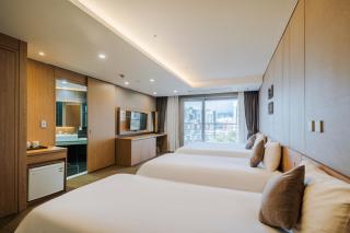 Hotel bridge Seogwipo - Seogwipo - 2
