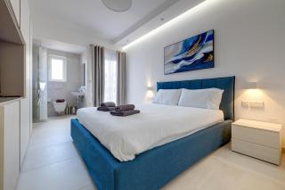 Luxe Apartment with Valletta and Harbour Views - Sliema - 5