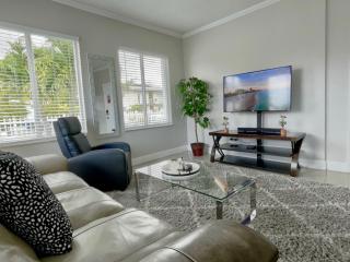 Marlins Park Suites - APT 2 - Gallo Suite - 1