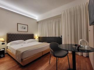 Hotel Plaza - Pescara - 9