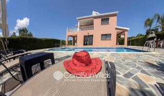 Family Villa Short Walk To Coral Bay Strip 5 Min and Pub, shops etc - Peyia - 0