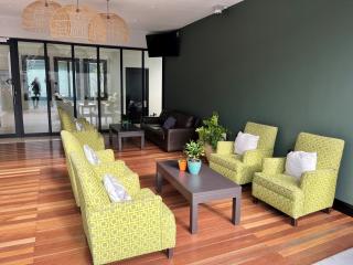 Belaire Suites Hotel - 7