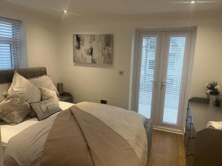 Gorgeous 2 floor 3 bed Apartment - St. Leonards - 3