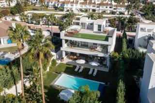 Brand New Modern 5 BDRM Villa in Puerto Banús - Marbella - 9