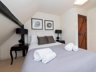 Pass the Keys Luxurious Country House with Cinema Games Room - Reading - 9