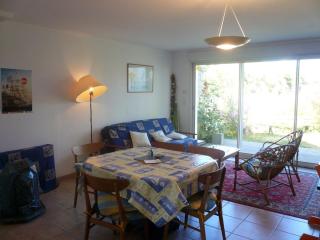 Maison mitoyenne 3 ch. avec jardin, terrasse et poêle à bois, proche du port de Sauzon, animaux OK - FR-1-418-160 - Sauzon - 6