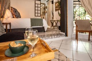 Hello Sunshine Self Catering Studio Apartments - 2