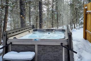 Rocky Mountain Alma Cabin with Deck and Hot Tub! - 8