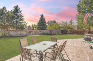 Sleeps 12 - Thornton - 25 Min to Downtown Denver - 3