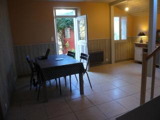 Maison de charme au cœur du Palais avec jardin, proche commerces et plage - FR-1-418-77 - 5