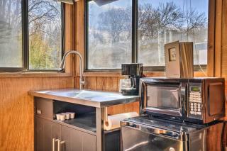 Waterfront Lake Dunlap Studio Cabin with Dock - New Braunfels - 1