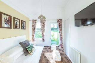 Squirrel Lodge 41 with Hot Tub - 7