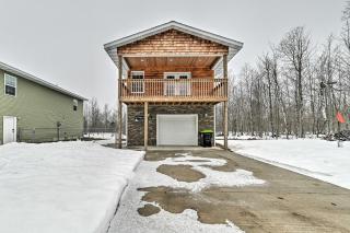 Lovely Elmira Cabin with Deck, 18 Mi to Gaylord - - 8