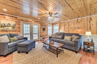Lovely Elmira Cabin with Deck, 18 Mi to Gaylord - - 6
