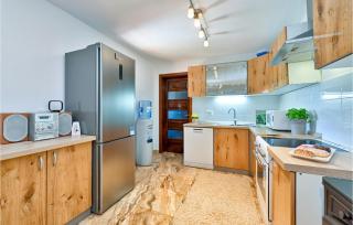 2 Bedroom Cozy Home In Gornja Ploscica - Ivanska - 5
