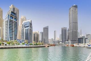 Vacationer I Sparkle 1 Bedroom I Marina Views I Steps away from Beach I Gym, Pool, Parking & Wi-Fi - Dubai - 9
